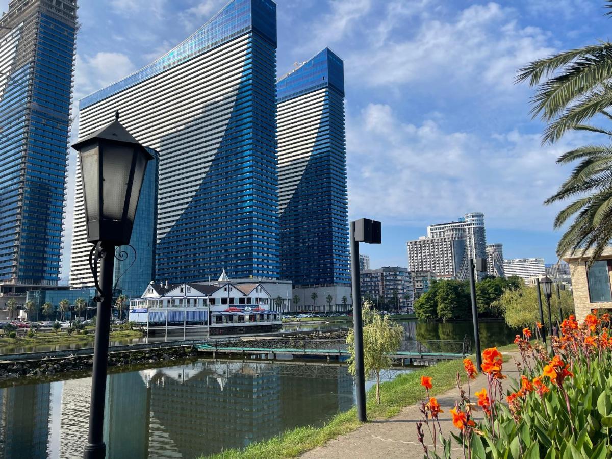 Marvella Orbi City Sea View Batumi Exteriör bild
