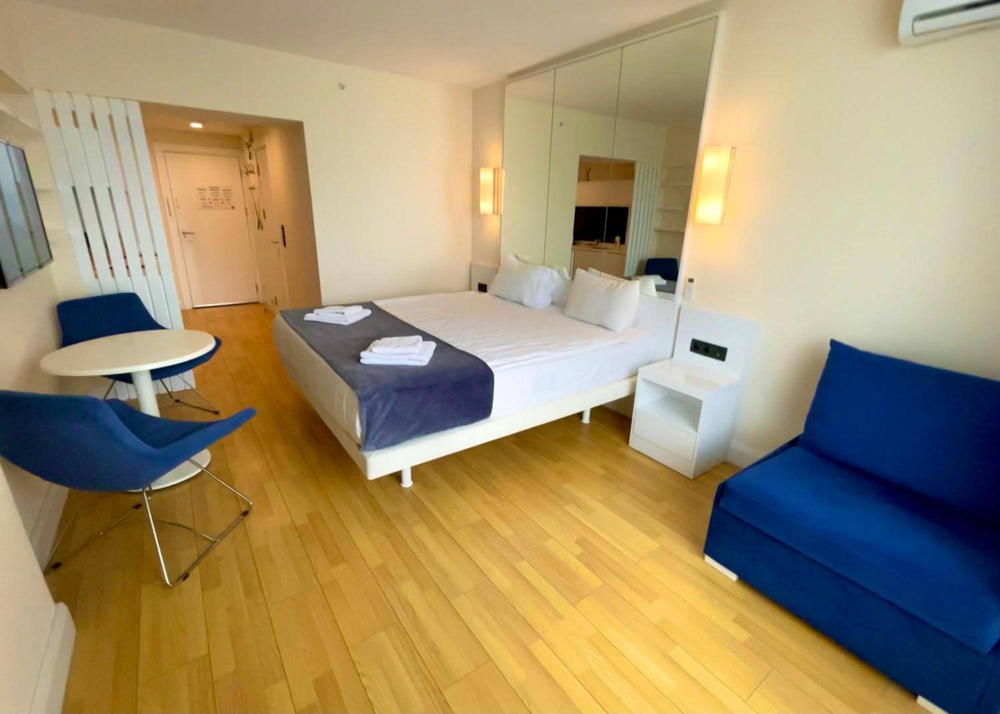 Marvella Orbi City Sea View Batumi Exteriör bild